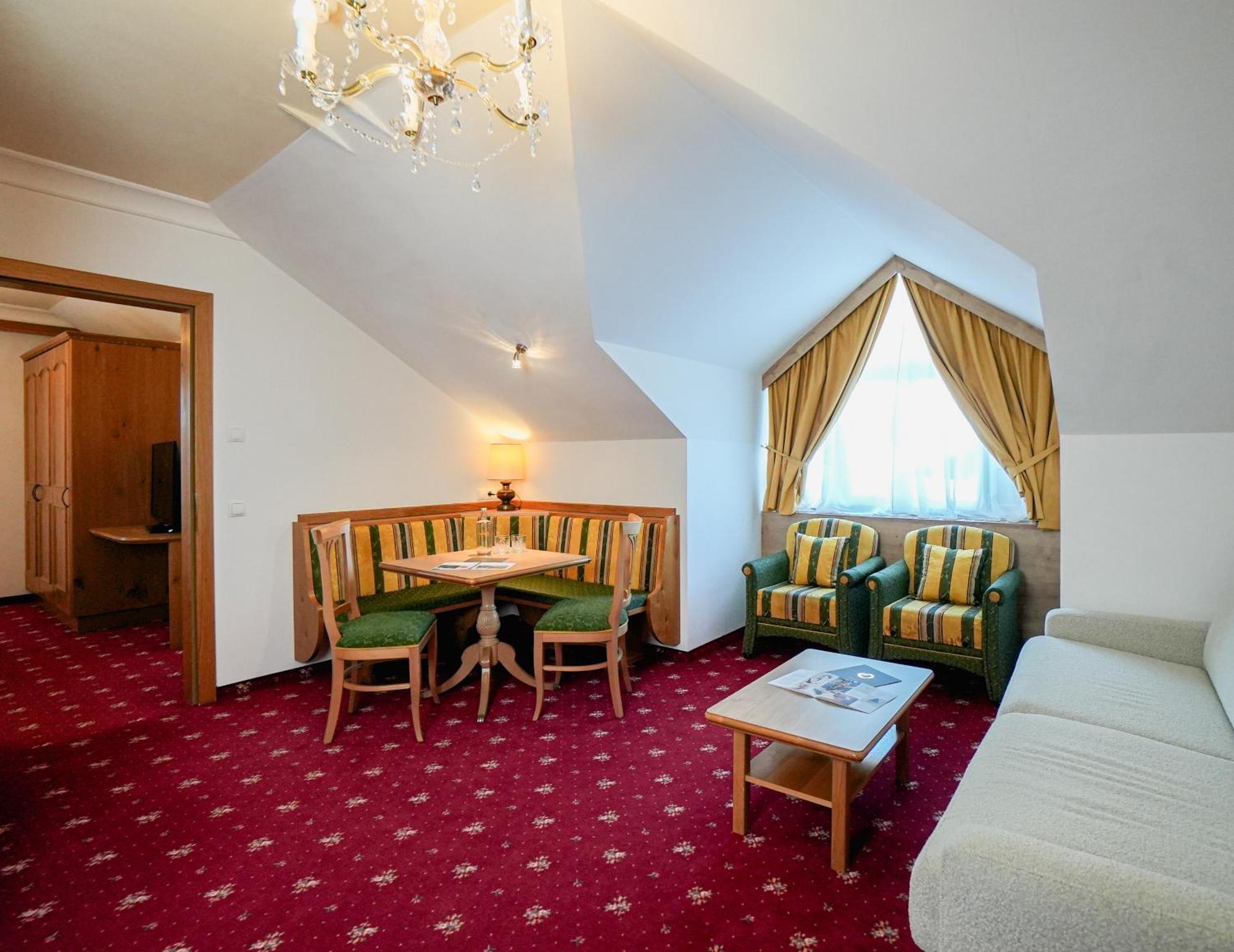 Hotel Oswald Selva di Val Gardena Esterno foto