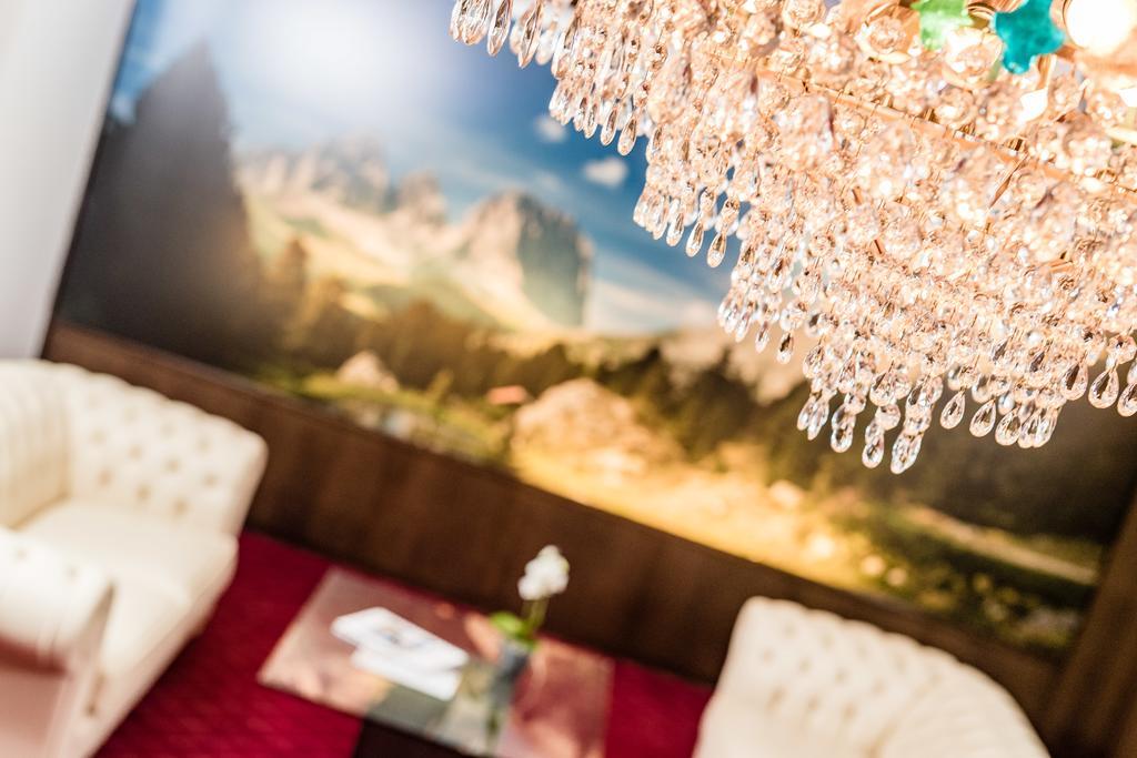 Hotel Oswald Selva di Val Gardena Esterno foto